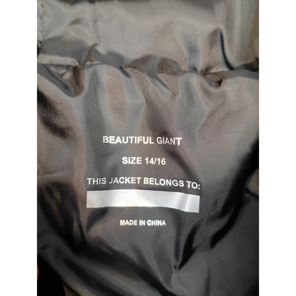 Beautiful Giant Puffer Jacket - Size 14/16 - New! - Picture 5 of 6